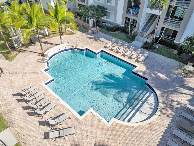 APT-112 - 6831 Sw 44 Th St, Condo with 3 bedrooms, 2 bathrooms and null parking in Miami FL | Image 23