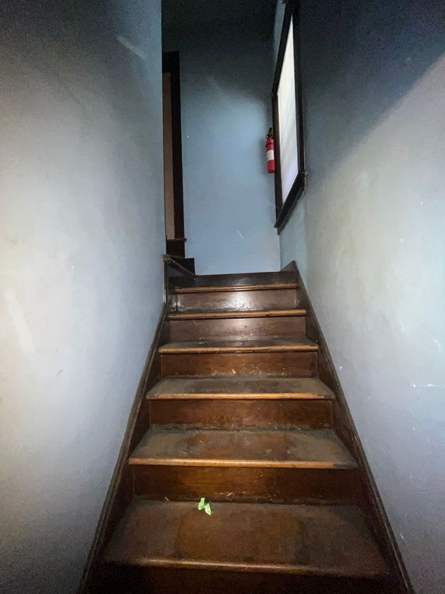 To upper Colonial Unit | Image 12