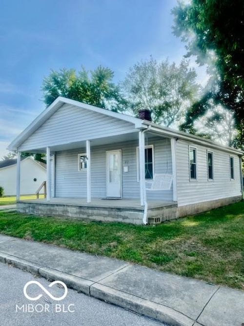 412 Clay St, Edinburgh, IN, 46124-1103 | Card Image