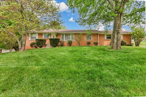 1311 Oak Hill Dr, Clarksville, TN, 37040-4330 | Card Image