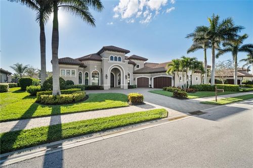 6604 Barbera Ln, NAPLES, FL, 34113-1713 | Card Image