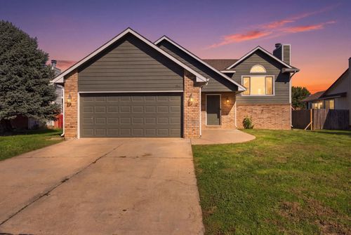 134 E Creekstone St, Mulvane, KS, 67110-9283 | Card Image