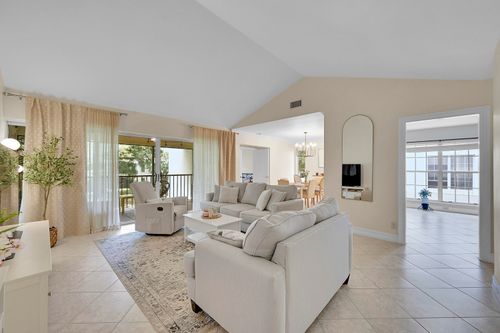 202-6245 Old Court Rd, Boca Raton, FL, 33433-7833 | Card Image