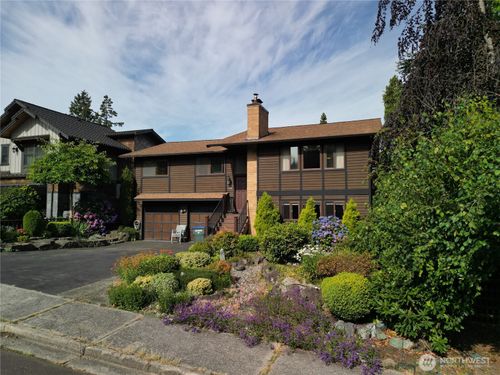 1136 7th Ave S, Edmonds, WA, 98020-6601 | Card Image