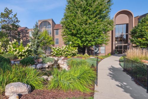 unit-225-9700 Portland Ave S, Bloomington, MN, 55420-4560 | Card Image