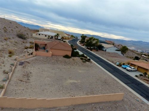 2920 Desert Vista Dr, Bullhead City, AZ, 86429-5807 | Card Image