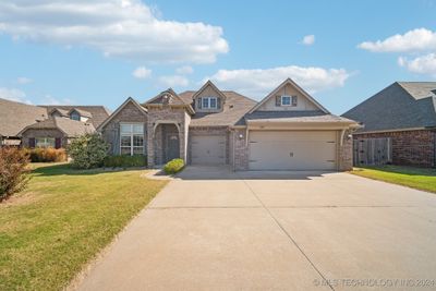 13671 S Quincy Street, House other with 4 bedrooms, 2 bathrooms and null parking in Glenpool OK | Image 1