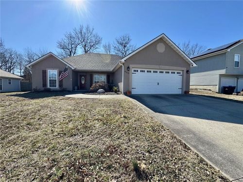 960 E Market Street, Warrensburg, MO, 64093 | Card Image