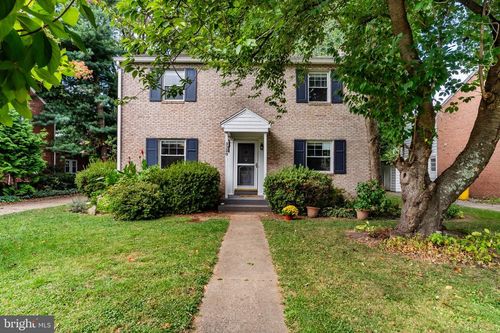 3320 N 2nd St, HARRISBURG, PA, 17110-1401 | Card Image