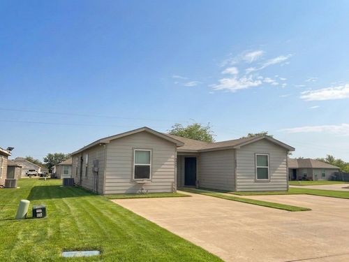 427 County Line Rd, Mabank, TX, 75147-8636 | Card Image