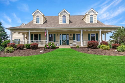 W1281 Siena Cir, Lake Geneva, WI, 53147-4466 | Card Image