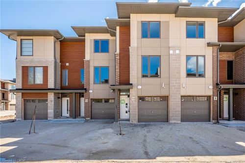 11 Winters Cres, Collingwood, ON, L9Y5T1 | Card Image