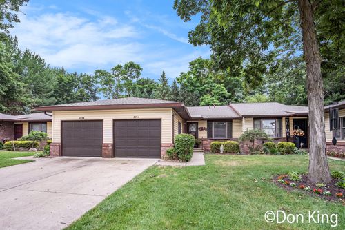 2154 Ter Van Dr Ne, Grand Rapids, MI, 49505-6363 | Card Image