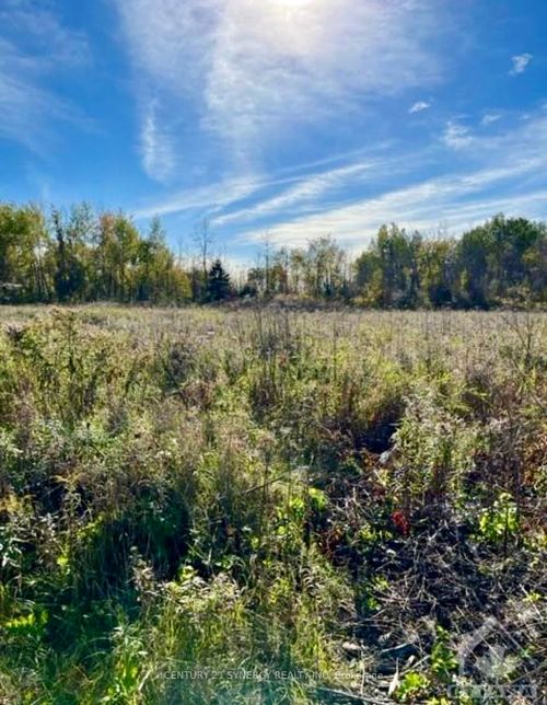 25 Honey Bee Grove, Ottawa, ON, K0A2Z0 | Card Image