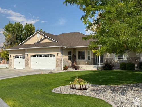 645 S 200 W, Garland, UT, 84312-9386 | Card Image