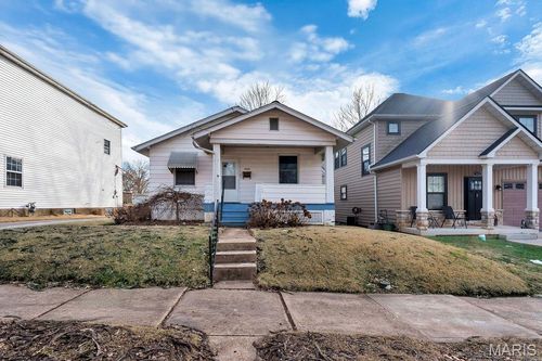 7070 Winona Ave, Saint Louis, MO, 63109-1970 | Card Image