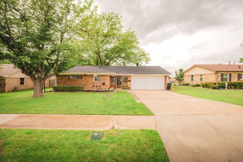 1403 Skyline Dr, Greenville, TX, 75401-2239 | Card Image