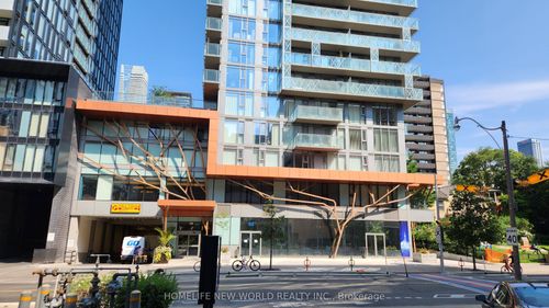 906-50 Wellesley St E, Toronto, ON, M4Y0C8 | Card Image