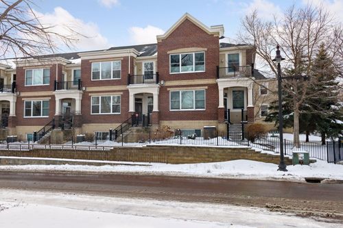 apt-104-325 W River Pkwy, Minneapolis, MN, 55401-3385 | Card Image