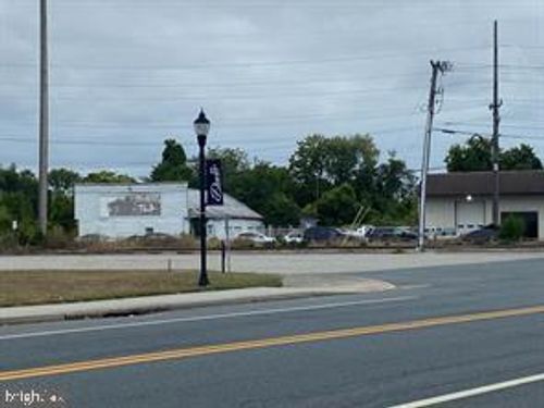 222 Railroad Ave, DOVER, DE, 19904-3404 | Card Image
