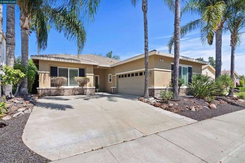 595 Pomona Dr, Brentwood, CA, 94513-6948 | Card Image