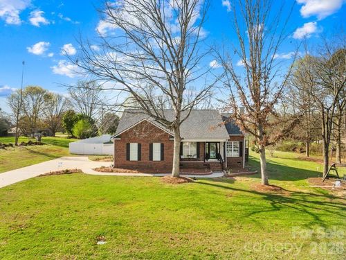 105 Laura Ct, Cherryville, NC, 28021-3002 | Card Image