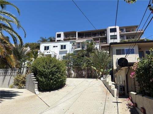 1994 Stanley Ave, Signal Hill, CA, 90755-6016 | Card Image