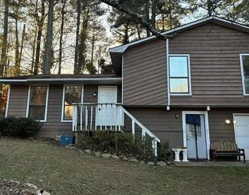 3253 Deshong Dr, Stone Mountain, GA, 30087-4025 | Card Image