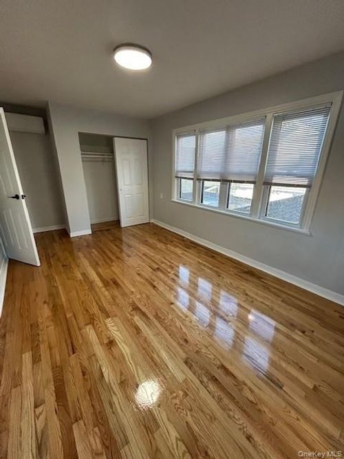 3-2 Mckee St, Floral Park, NY, 11001-1616 | Card Image