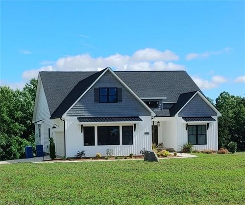 8805 Colgate Rd, Stokesdale, NC, 27357-9262 | Card Image