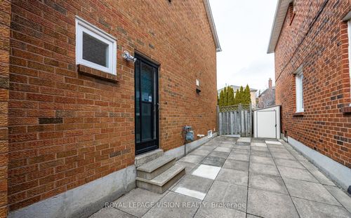 {{alt}} | Card Image