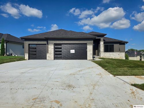 7805 N 167th Ave, Bennington, NE, 68007-2847 | Card Image