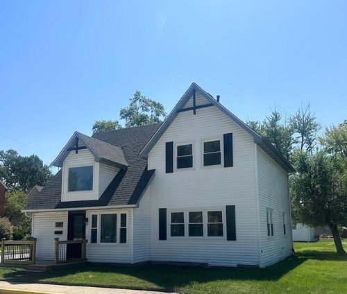 229 E Beam St, Porter, IN, 46304-1704 | Card Image
