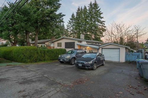 11084 148 St, Surrey, BC, V3R3Y8 | Card Image
