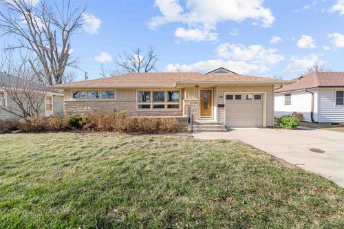1200 Roach St, Salina, KS, 67401-6246 | Card Image