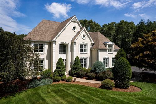 5 Wellington Way, Hopkinton, MA, 01748-4605 | Card Image