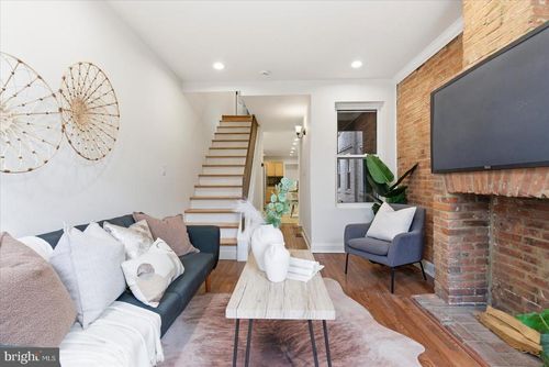 3104 Dillon St, BALTIMORE, MD, 21224-4943 | Card Image