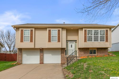 8818 N 82 Avenue, Omaha, NE, 68122-0000 | Card Image