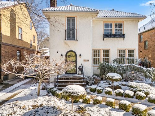 27 168th St, Flushing, NY, 11358-1129 | Card Image