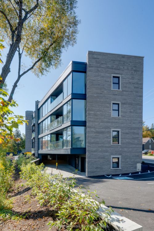 105-32 Brunel Rd, Huntsville, ON, P1H1P5 | Card Image