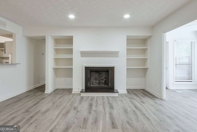 320 Park Ridge Cir, Condo with 1 bedrooms, 1 bathrooms and null parking in Marietta GA | Image 5