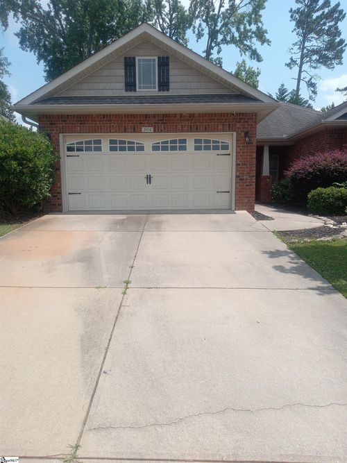 504 Airdale Ln, Simpsonville, SC, 29680-7822 | Card Image