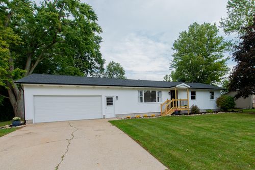 209 Ross Ave, Kouts, IN, 46347-9558 | Card Image