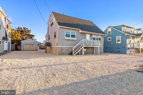 213 13th St, Surf City, NJ, 08008-6405 | Card Image