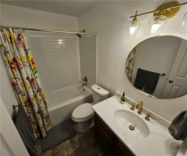 Bedroom 5 Walk-out basement level | Image 41