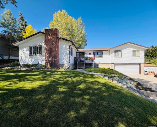 1127 Sorensen Dr, Kemmerer, WY, 83101-3442 | Card Image