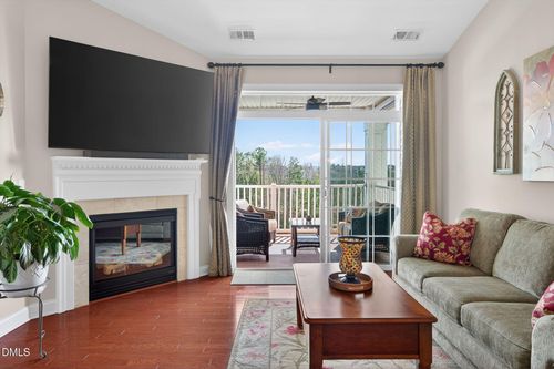 unit-305-10511 Rosegate Ct, Raleigh, NC, 27617-5919 | Card Image