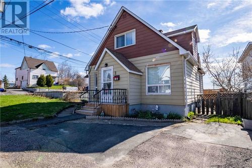 2 Eyre St, Sudbury, ON, P3C4A3 | Card Image