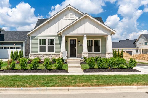 5450 Maple Dr, Lewis Center, OH, 43035-3532 | Card Image