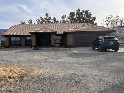 3051 S Rainbow Ave, Pahrump, NV, 89048-6423 | Card Image